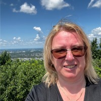 Sandra Houde