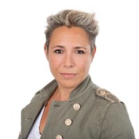 Amanda Hart