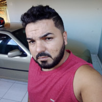 Adeilton Brito