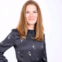 Julia Loschelder