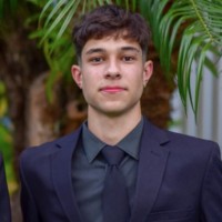 Lucas Tavares