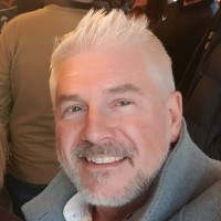 Chris Howells