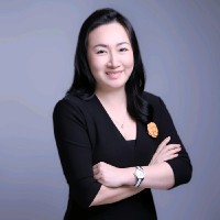 Shirley Lee