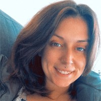 Hollie Steele