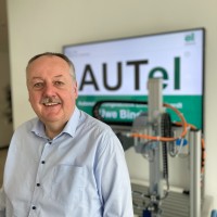 Uwe B.