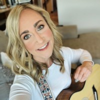 Sarah Andrews