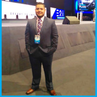 Luis De La Garza