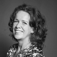 Simone Van Den Brink