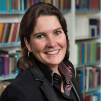 Claudia Van Waardhuizen