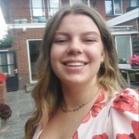 Kim Bakker