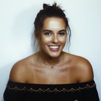 Lauren Valdes