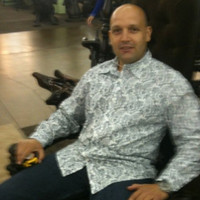 Eduardo Flores