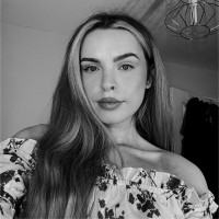 Chloe Lownes
