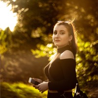Hande Nur Sarı