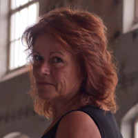 Christel Elshout