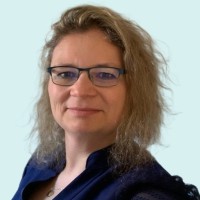 Adriane Kujawa