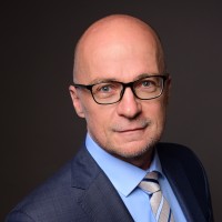 Stefan W.
