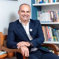 E. Vitor Júnior Müller