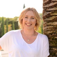 Dr Melissa Creese