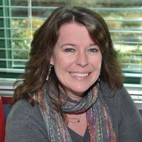 Tracy Easton
