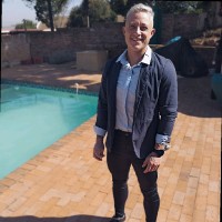 Annie De Villiers