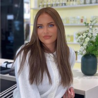 Stephanie Liv