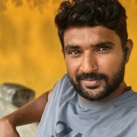Muthukumar V