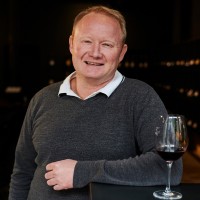 Tom Mills