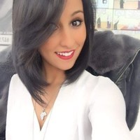 Yasmine E.