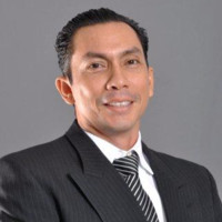ARTURO REYES