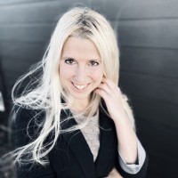 Julie Lesage