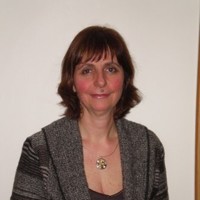 Lynda White
