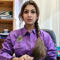 Dr. Qamaram Munira
