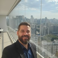 Carlos Eduardo Oliveira