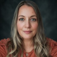 Holly Nichols