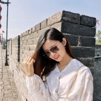 何佳玲