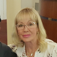 Wendy Earrey