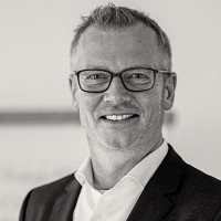 Dr. Rolf J. Schumacher