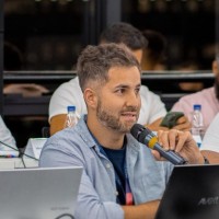 Luan R.