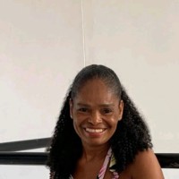 Nelia Oliveira