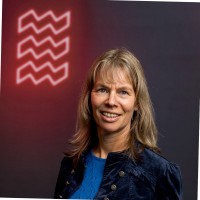 Esther Van Den Nieuwelaar