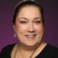 Jenny Stewart, Cap, Om