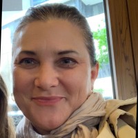 Linda Wells