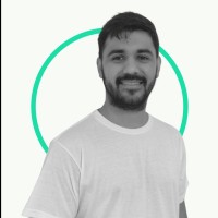 Tomás López