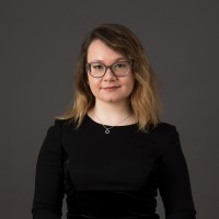 Laura V.