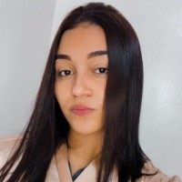 Estefany Souza