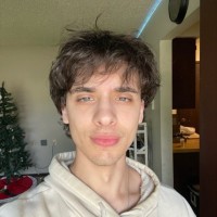 Christopher Maldonado