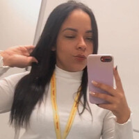 Beatriz Caroline