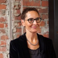 Dr Jacqueline Parisi