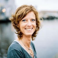 Suzanne van Kinderen